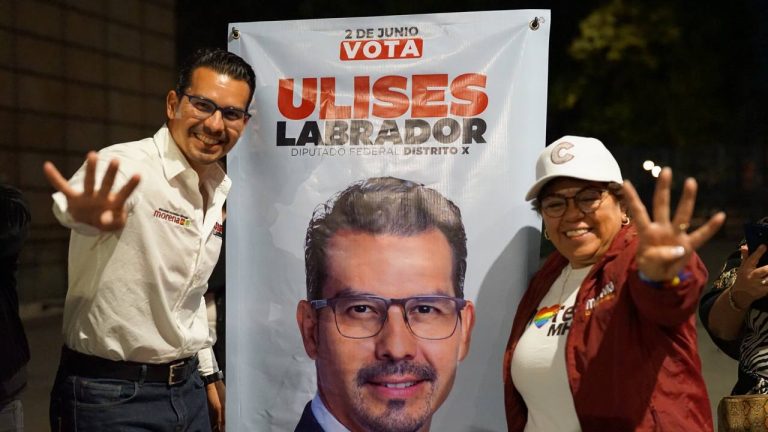 Sin embargo, Zavala tiene un contendiente con un perfil competitivo que podría truncar esta posibilidad. Se trata del morenista Ulises Labrador, quien se desempeñó nada más y nada menos como el director Ejecutivo de Participación Ciudadana bajo la administración de Víctor Hugo Romo Guerra. FOTO: Especial