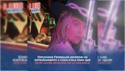El Diputado Federal Luis Mendoza (PAN) e integrantes de la Comisión de Radio y Televisión de la Cámara de Diputados del PAN y MC hicieron un extrañamiento a la refresquera Coca-Cola a fin de que revisen sus políticas publicitarias y la legislación mexicana vigente para que eviten hacer apología de la violencia mediante el uso de armas de fuego. FOTO: Cámara de Diputados