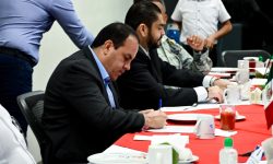 Bien valdría la pena que Cuauhtémoc Blanco se asesorara con Miguel Ángel Mancera y Manuel Velasco para que le enseñaran a hacer la 'manceriña' y la 'velasquiña' para darle la vuelta a la Ley y que sea electo diputado sin tener que separarse en definitiva del cargo de gobernador de Morelos. FOTO: Gobierno Morelos / Archivo