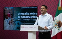 Luego de una serie de denuncias de que el gobierno de la Ciudad de México en el último tramo de Claudia Sheinbaum y lo que va de Martí Batres ha entregado licencias para construir casi de forma indiscriminada, la administración morenista presentó la Ventanilla Única de Construcción (VUC) de la CDMX, con lo que se intenta un mayor control sobre las construcciones en la capital. Foto: GCDMX