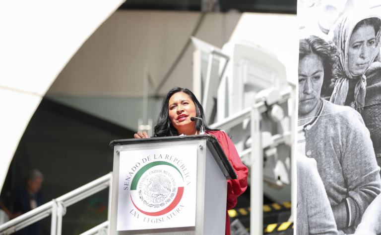 Para Ana Lilia Rivera es un honor y un deber rendir homenaje a las valientes mujeres que han abierto el camino con su valor, determinación y sacrificio, allanando el camino para las siguientes generaciones. FOTO: Senado