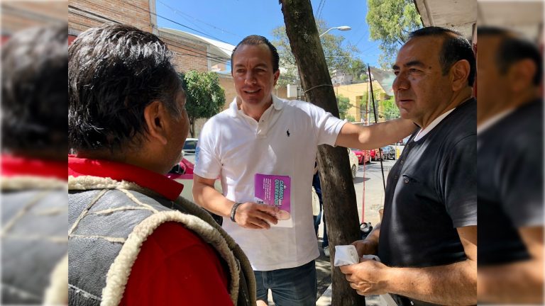 Vecinos de la zona poniente, como en Cuajimalpa, buscan conocer el plazo final de la construcción para la nueva Línea 3 del Cablebús que pasa sobre la avenida Constituyentes, la cual se ha visto colapsada en los últimos meses por las obras. FOTO: Especial