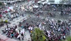 La fractura que prevalece en las bases de Morena en la Gustavo A. Madero ante la imposición del chuchista Janecarlo Lozano como candidato a alcalde ya afectó de manera directa la campaña de Clara Brugada, y está a un tris de que le pegue a su abanderada presidencial, Claudia Sheinbaum. FOTOS: Especial