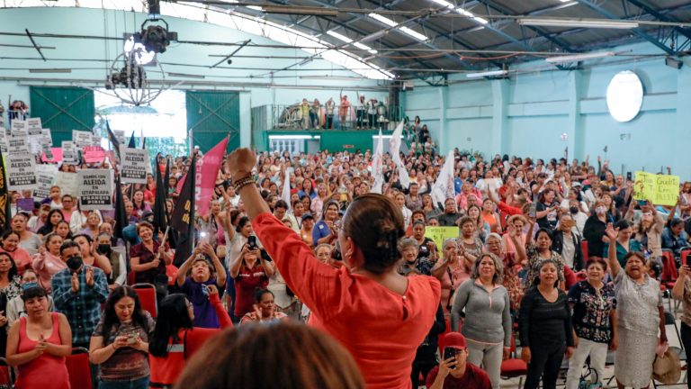 Aleida Alavez Ruiz, aspirante a la alcaldía de Iztapalapa, por la candidatura común “Seguiremos Haciendo Historia”, inauguró, desde la colonia Santana María Aztahuacan, las Jornadas de Participación de Mujeres, para sumar sus propuestas, perspectivas y visiones en favor de la construcción de un gobierno con perspectiva de género, en el marco de la implementación del sistema de cuidados.