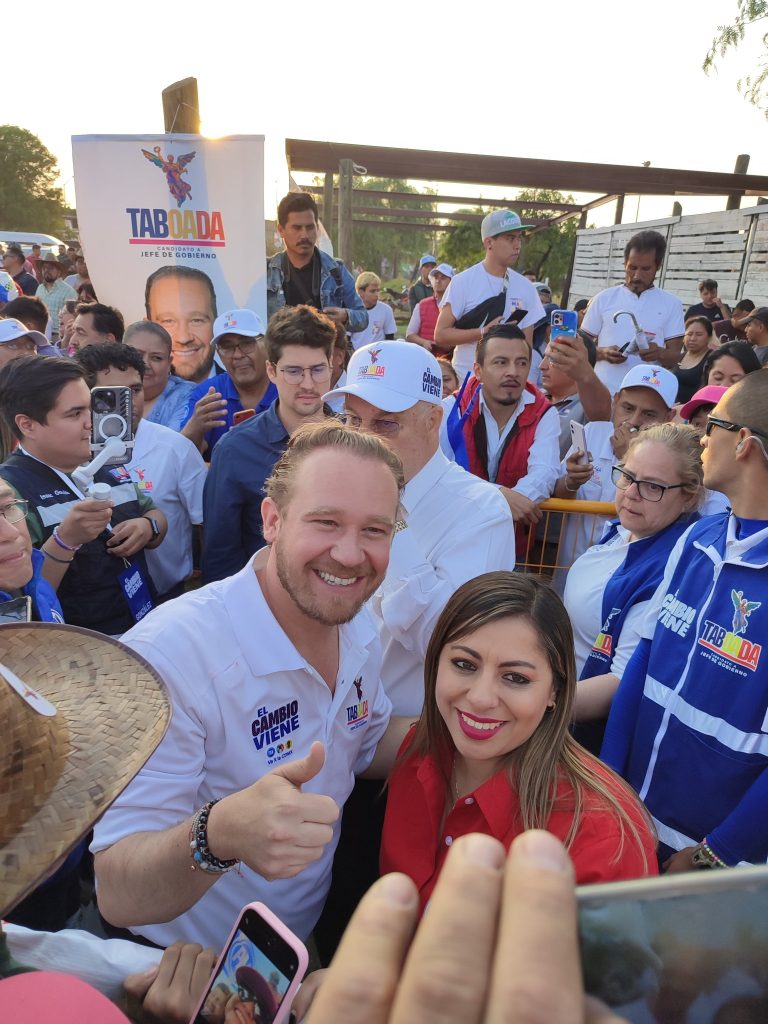 En su gira por la Tláhuac, demarcación donde el 40% es zona rural y el 55% se utiliza para la agricultura, el candidato opositor a la Jefatura de Gobierno, Santiago Taboada, prometió aumentar la inversión en apoyo a las mujeres, las escuelas y las actividades agrícolas. FOTO: Especial