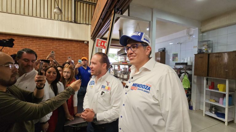 Ahora fue el INE que determinó medidas cautelares relacionadas con las campañas por la Jefatura de Gobierno de la Ciudad de México. Y nada más y nada menos que contra el presidente Andrés Manuel López Obrador, quien deberá borrar parcialmente el contenido de su mañanera del 25 de marzo, en que habló de Iztapalapa. FOTO: Especial