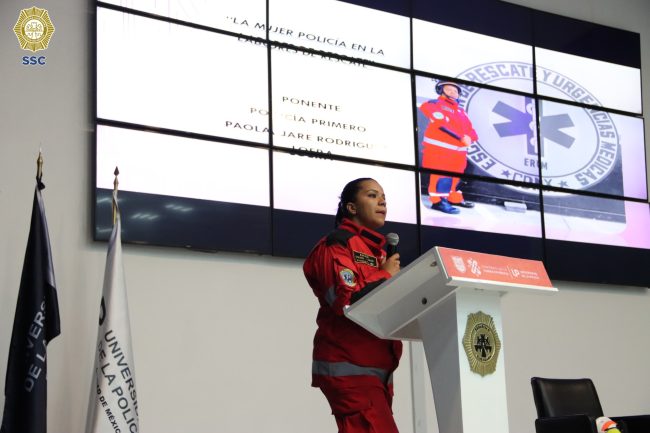 Imparten conferencia: “La Mujer Policía en la labor de Rescate”