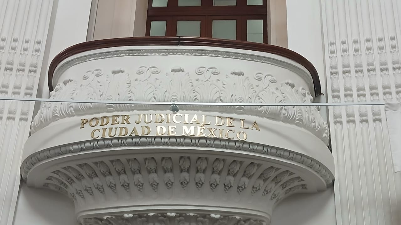 En letras de oro, el Poder Judicial ‘podrido’