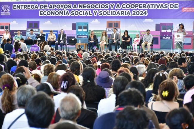 Entrega Iztapalapa más de 13 mdp en beneficio de 6 mil negocios Entrega Iztapalapa más de 13 mdp en beneficio de 6 mil negocios
