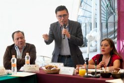 PRIMER ENCUENTRO LEGISLATIVO METROPOLITANO Alberto Vanegas Xóchitl Bravo