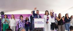 “En Miguel Hidalgo estamos convencidos de que buscamos que las mujeres sean libres, que las mujeres puedan salir adelante, que el piso sea mucho más parejo y por eso, todos los días con acciones de gobierno y en nuestros mensajes, en los dichos y en los hechos decimos, en Miguel Hidalgo, primero las mujeres y las jefas de familia” señaló Tabe.