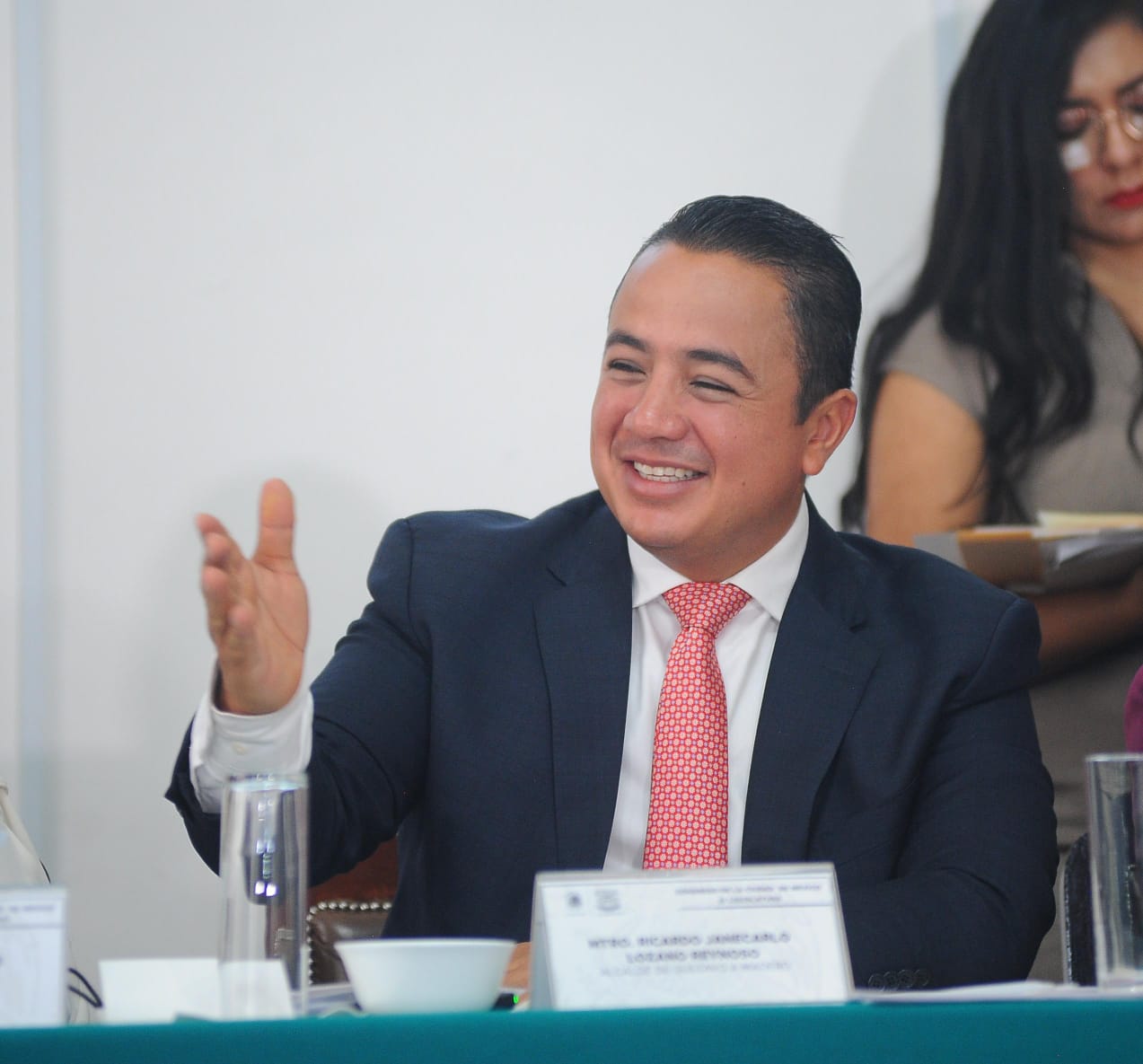 El alcalde de GAM llegó al Congreso con su ‘guaruriza’ El alcalde de GAM llegó al Congreso con su ‘guaruriza’
