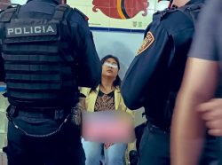 ¿La penalización de los llamados “pinchazos del Metro” servirá para acabar con esto que parece una nueva modalidad de violencia en la capital del país? FOTO: Especial