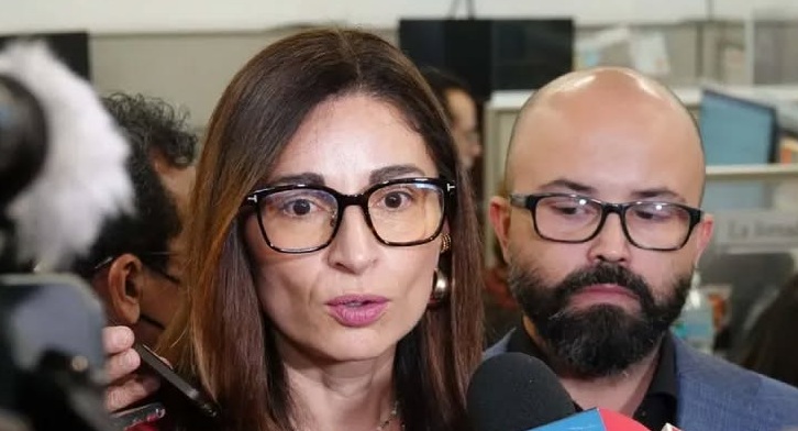 ‘Diputada Ballesteros no nos representa’, afirman defensores del ‘Árbol Laureano’ ‘Diputada Ballesteros no nos representa’, afirman defensores del ‘Árbol Laureano’