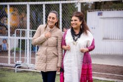 La presidenta Claudia Sheinbaum y la jefa de Gobierno, Clara Brugada, limaron asperezas, dejaron atrás las diferencias y sellaron una alianza por la confluencia importante de intereses entre ambas, el principal preservar la estabilidad política, económica y social. FOTO: Especial