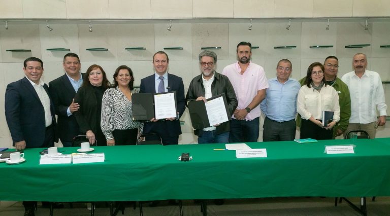 Preocupado en asegurar el acceso a una educación de alta calidad para la comunidad estudiantil de Cuajimalpa, el alcalde Carlos Orvañanos suscribió un acuerdo de colaboración con la Secretaría de Educación Pública federal, para impulsar proyectos a corto plazo.