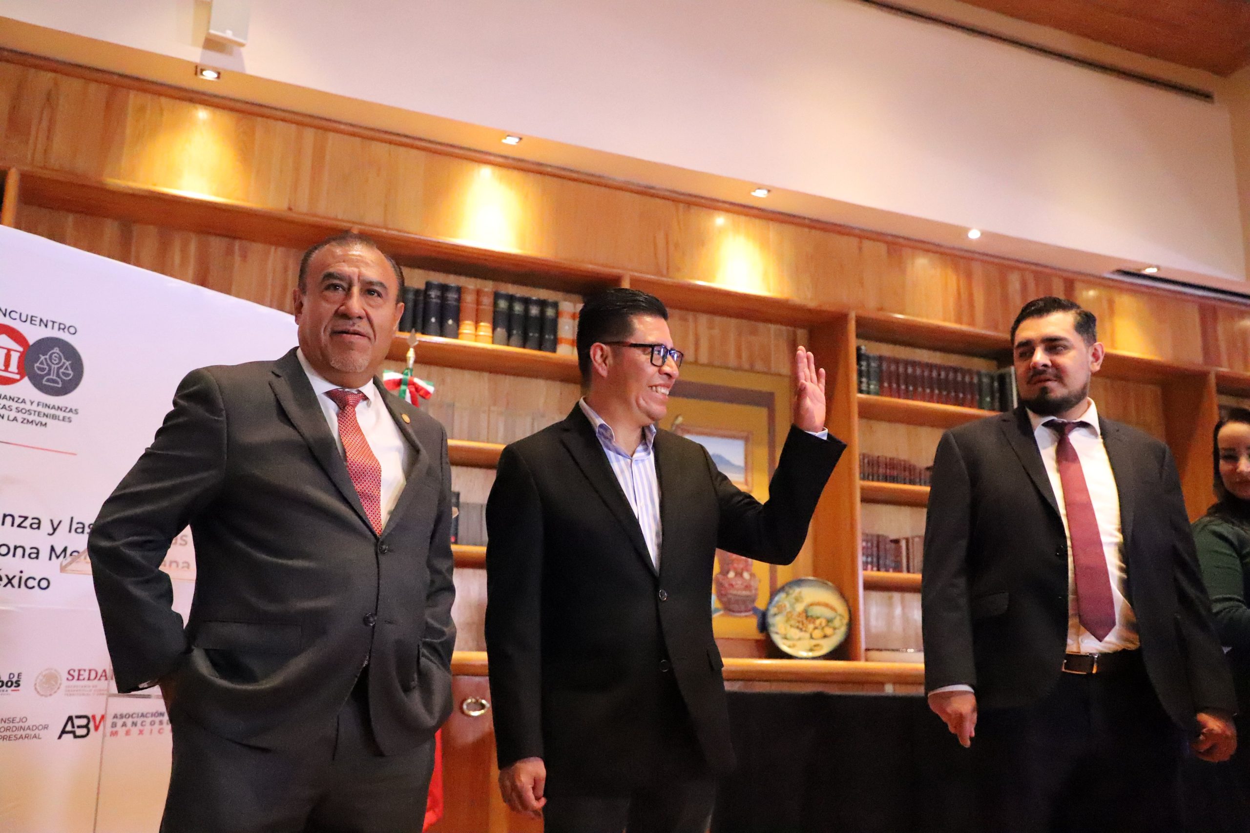 Abren discusión 4 entidades sobre Parlamento Metropolitano