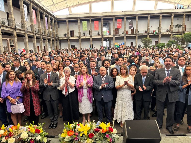 Embajadoras y embajadores de Guatemala, El Salvador, Honduras, Nicaragua y Costa Rica encabezaron la ceremonia inaugural, por el 204 aniversario de la Independencia de Centroamérica. FOTO: Especial