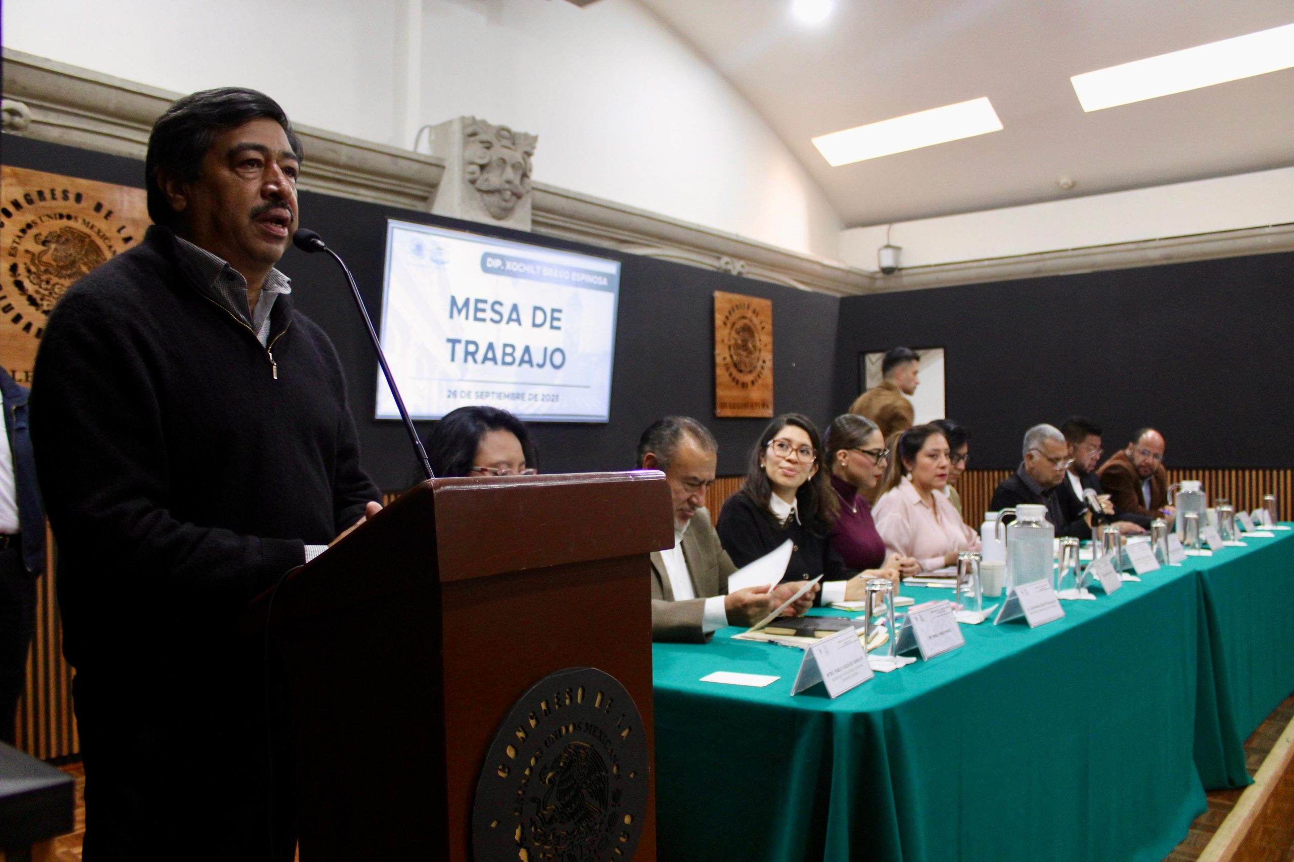 Diputados Bravo, Ruiz y Trejo escuchan a transportistas