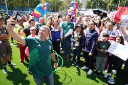 Se reemplazó pasto sintético, malla ciclónica, pintura e iluminación. FOTO: Especial