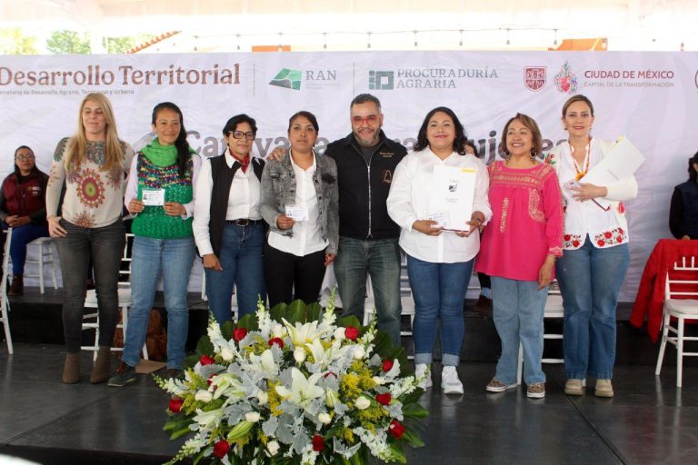Caravana para Mujeres en la Propiedad Social,