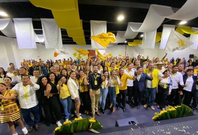 El bloque, llamado por algunos como el G8, dejó en claro este sábado que se deslinda de los partidos de derecha y de los dirigentes del pasado. FOTOS: Especial