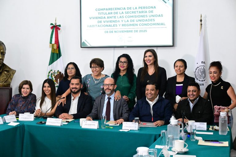 En el marco de la glosa del Primer Informe de la jefa de Gobierno, Clara Marina Brugada Molina, el titular de la Secretaría de Vivienda, Inti Muñoz Santini, compareció ante las Comisiones Unidas de Vivienda y de Unidades Habitacionales y Régimen Condominal del Congreso local, para evaluar los avances, retos y oportunidades en la materia. FOTO: Especial